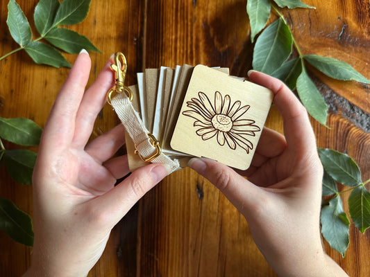April Daisy Petal Press | Strap Micro Flower Press with Keychain Clip