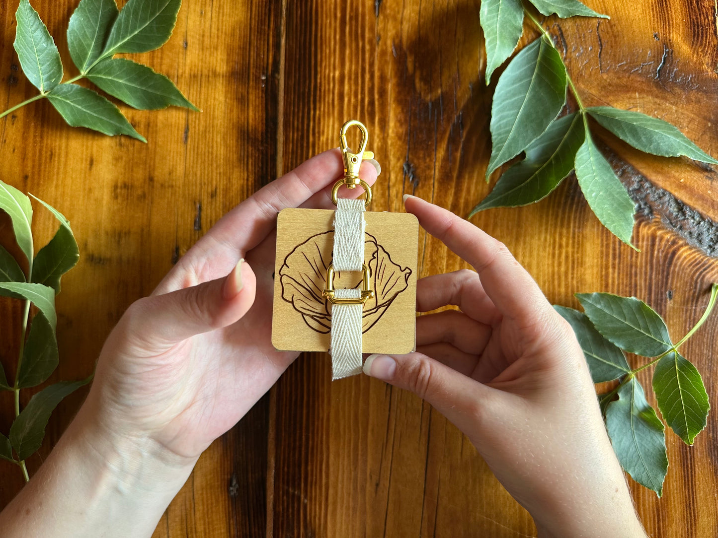 August Poppy Petal Press | Strap Micro Flower Press with Keychain Clip