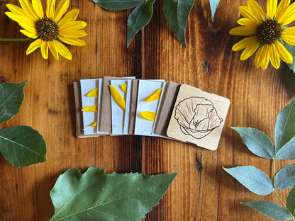 August Poppy Petal Press | Strap Micro Flower Press with Keychain Clip