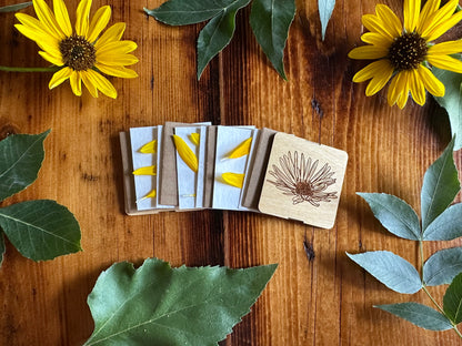 September Aster Petal Press | Strap Micro Flower Press with Keychain Clip